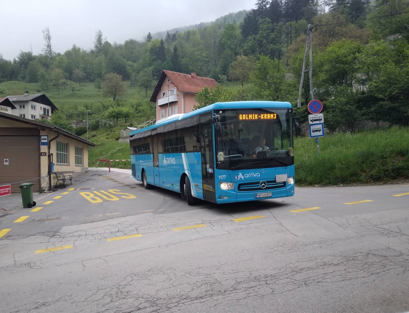 Avtobusna postaja pri kliniki ponovno vzpostavljena